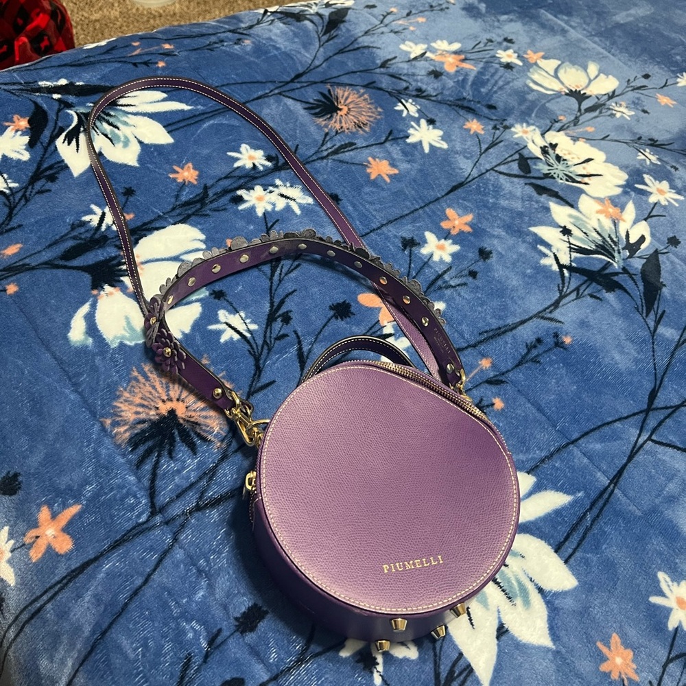 Piumelli purple purse never used